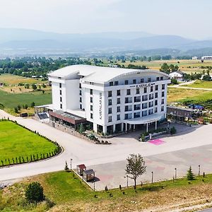 Karpalas City Hotel & Spa